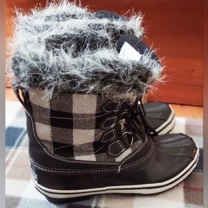 Tamarack 200 Black Plaid Fur Lace-Up Waterproof Duck Winter Boots Size 7 WARM